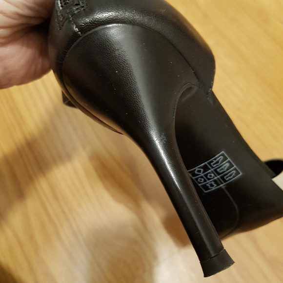 Nine West Leather Two Tone Shoes Size 6.5M - Picture 10 of 11